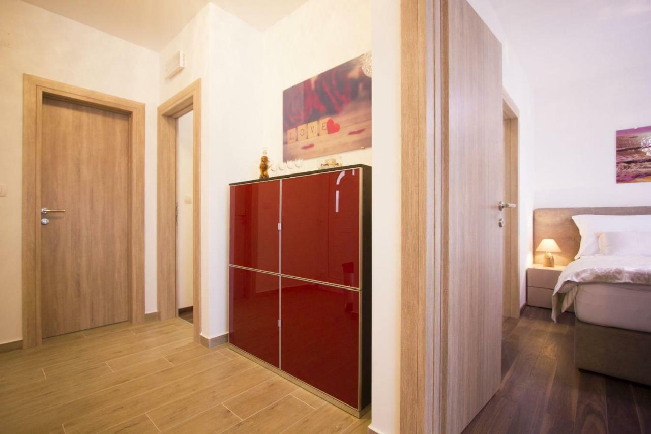 Paradise Lux Apartment โตรกีร์ ภายนอก รูปภาพ