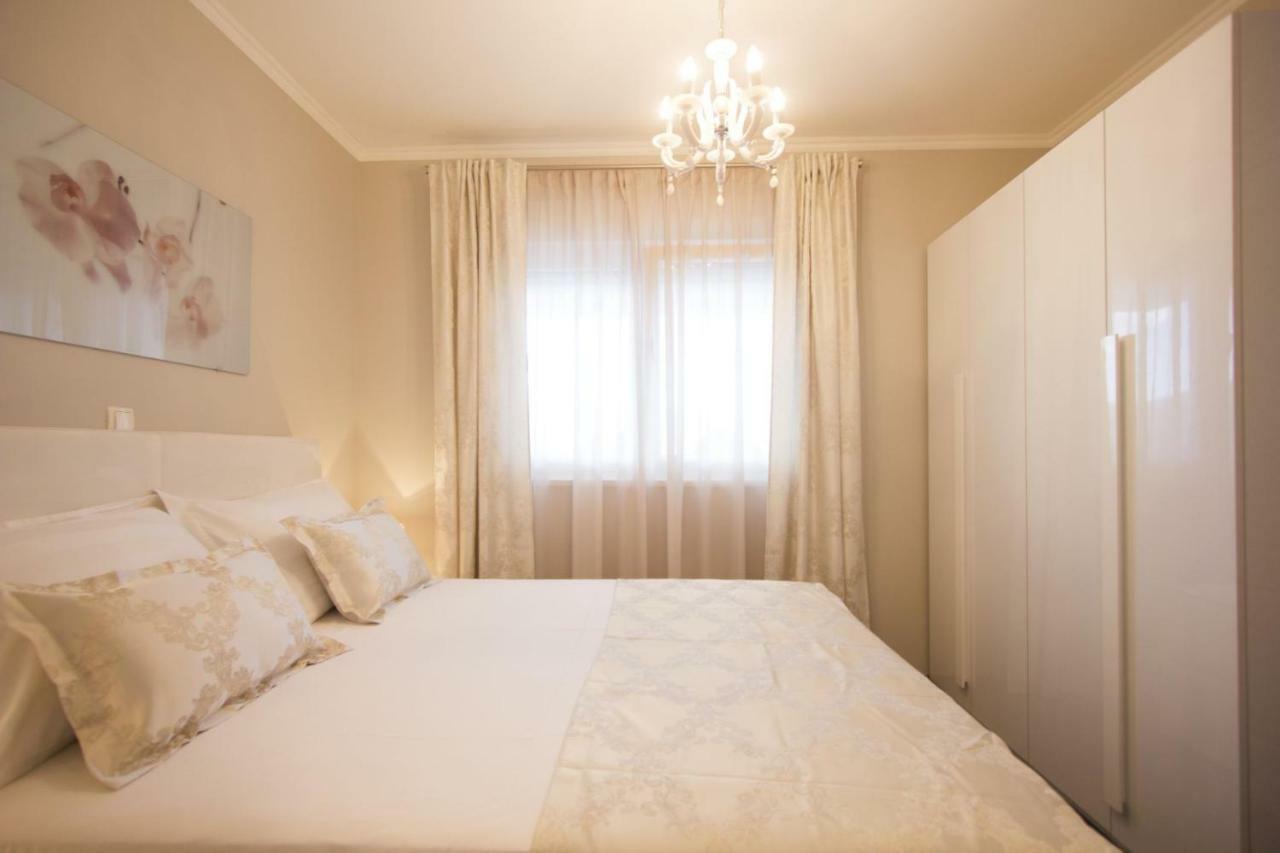 Paradise Lux Apartment โตรกีร์ ภายนอก รูปภาพ