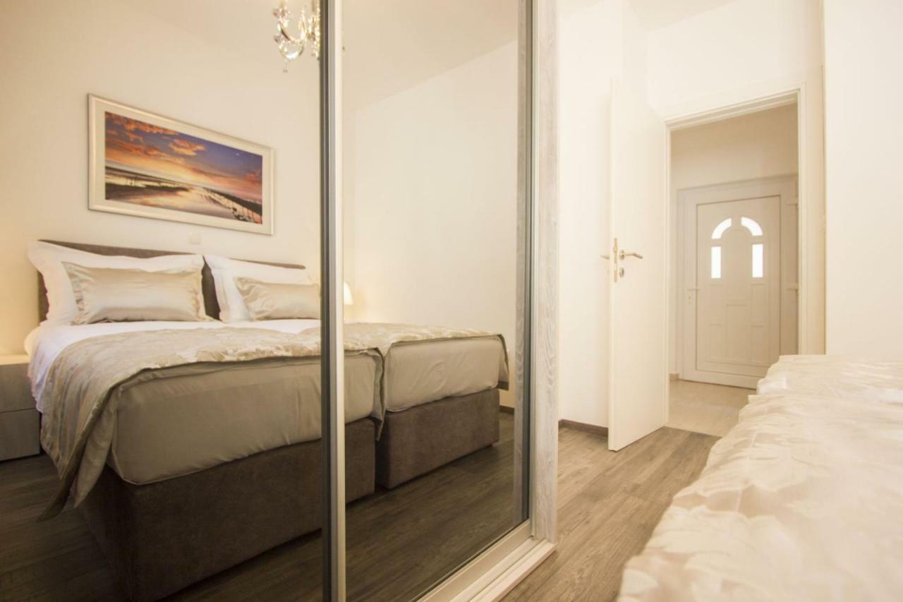 Paradise Lux Apartment โตรกีร์ ภายนอก รูปภาพ