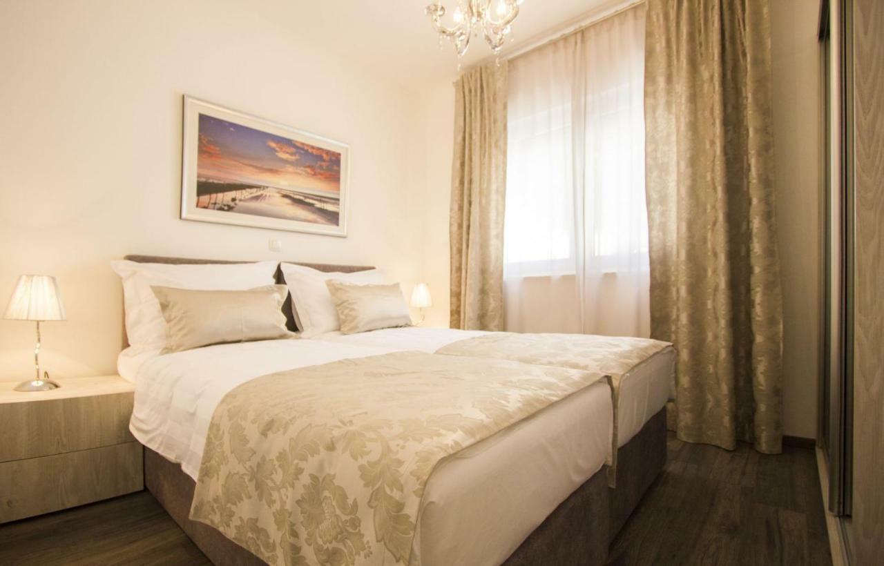 Paradise Lux Apartment โตรกีร์ ภายนอก รูปภาพ