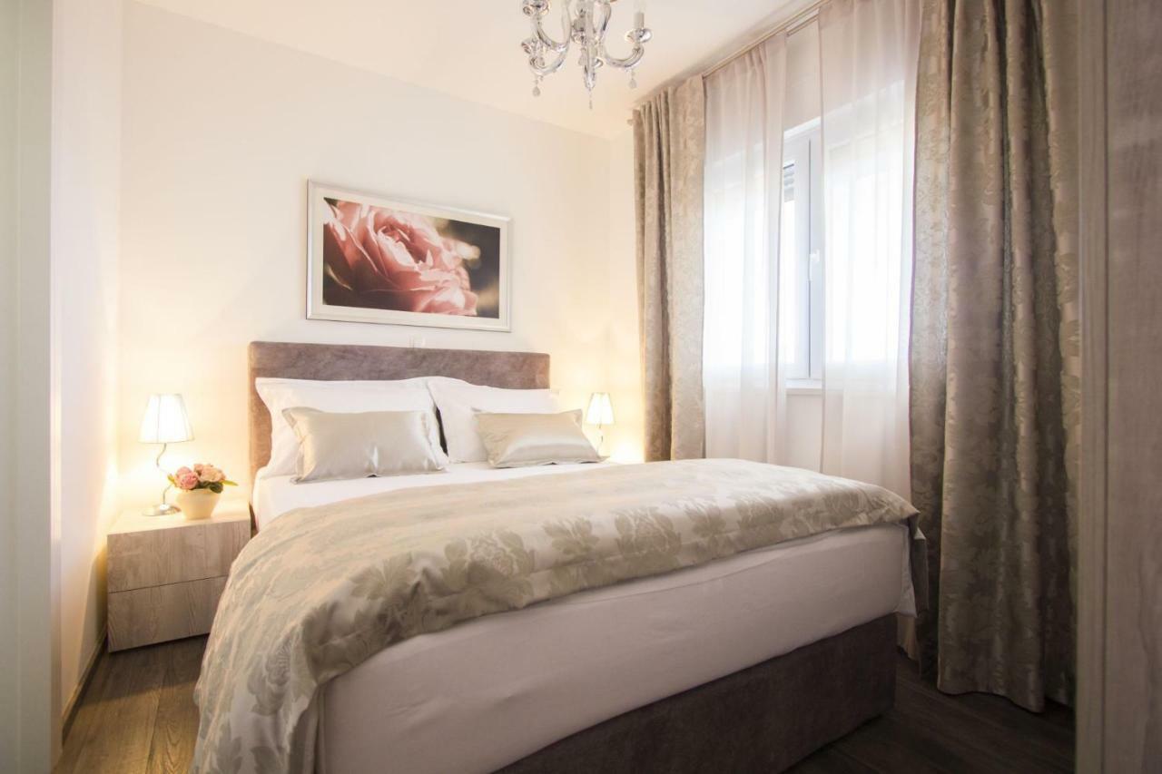 Paradise Lux Apartment โตรกีร์ ภายนอก รูปภาพ