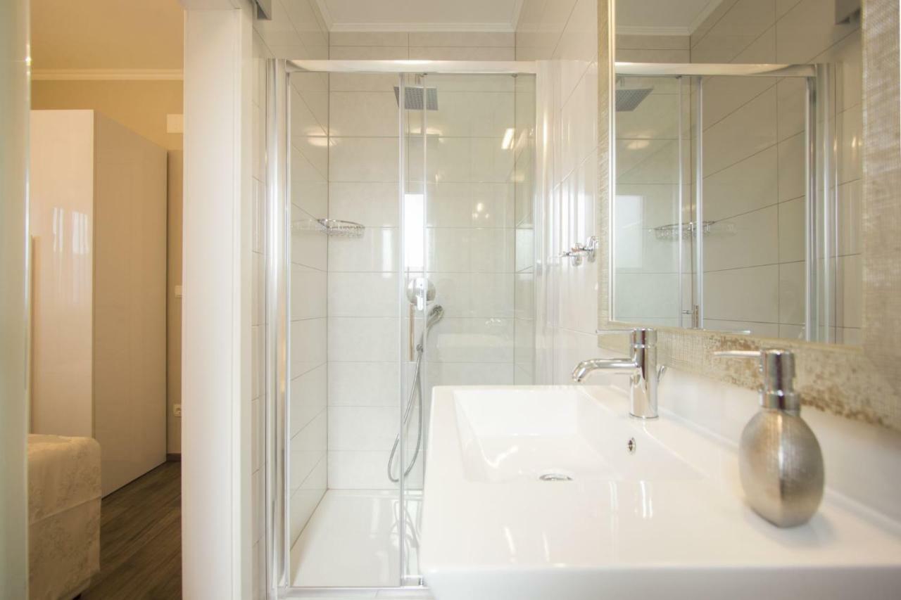 Paradise Lux Apartment โตรกีร์ ภายนอก รูปภาพ