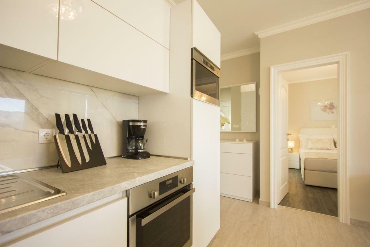 Paradise Lux Apartment โตรกีร์ ภายนอก รูปภาพ